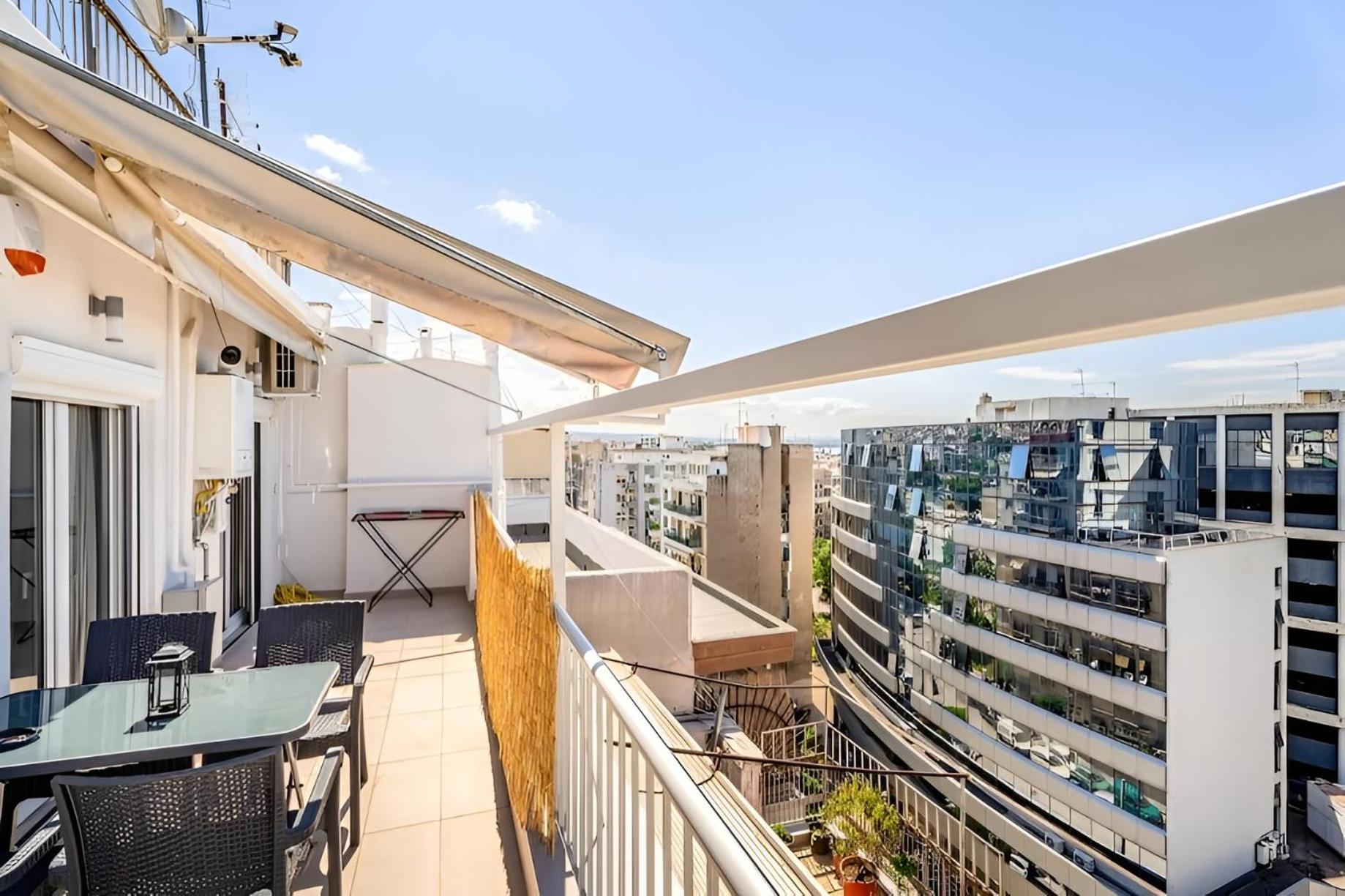 Elegant, Modern & Spacious Apartment In Thessaloniki With Balcony エクステリア 写真
